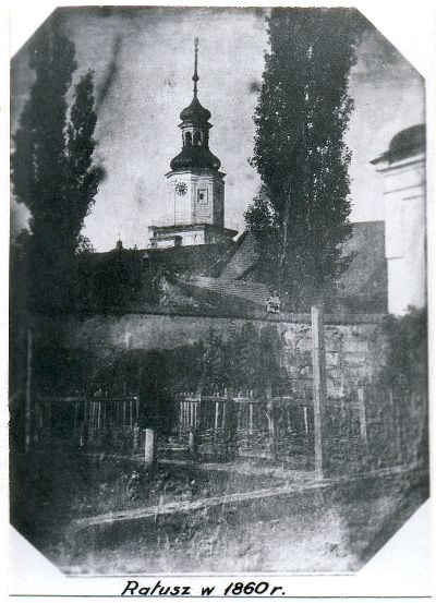 1695 1868