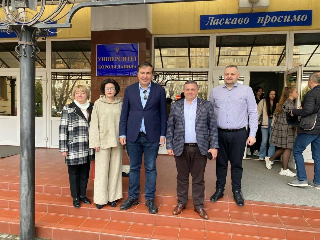 До Франківська завітав колишній президент Грузії Міхеіл Саакашвілі (фото) 1 2 2