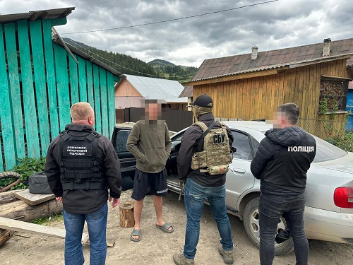 переправлення за кордон на Івано-франківщині сбу