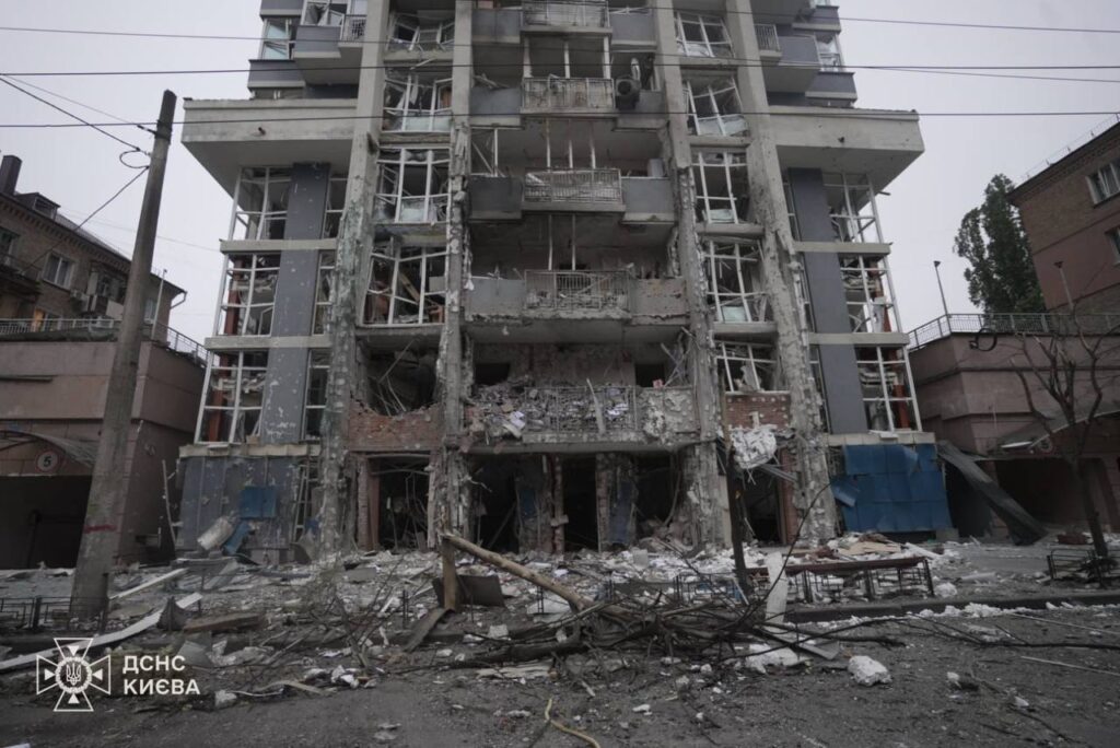 Російські війська здійснили масований нічний обстріл України: загинули діти та дорослі у восьми областях