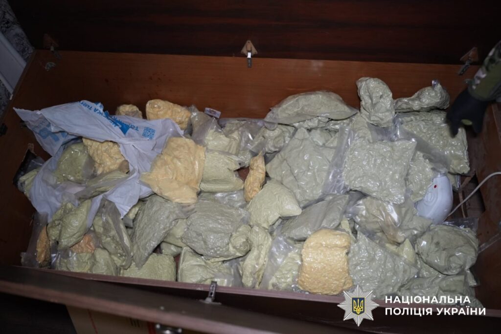 Найбільша спецоперація Нацполіції: ліквідовано наркосиндикат із вилученням 17 млн доз