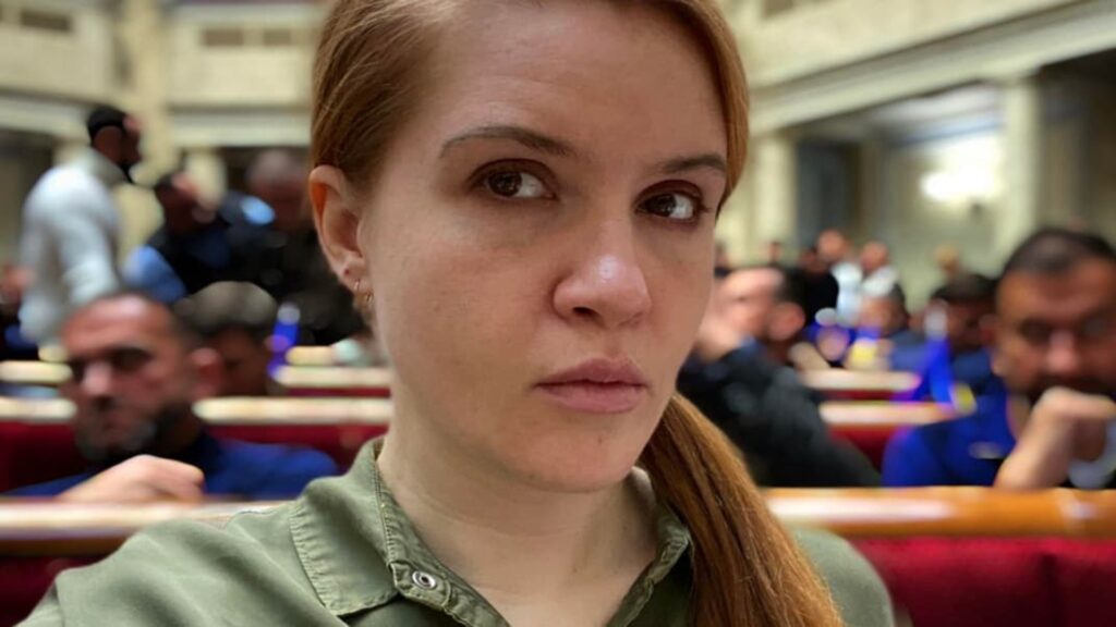 Безугла назвала руйнування квартири лідера "Антитіл" Тараса Тополі кармою