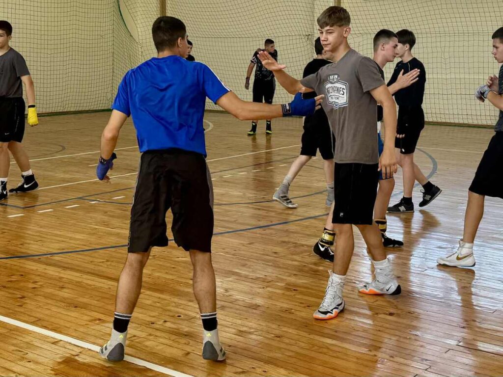 У Тлумачі відбуваються Всеукраїнські навчально‑тренувальні збори юних боксерів