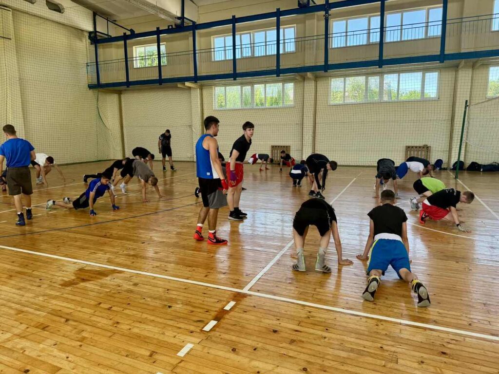 У Тлумачі відбуваються Всеукраїнські навчально‑тренувальні збори юних боксерів