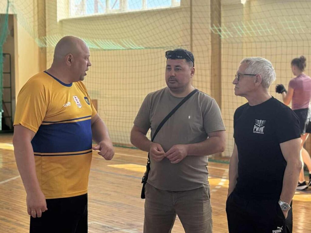 У Тлумачі відбуваються Всеукраїнські навчально‑тренувальні збори юних боксерів
