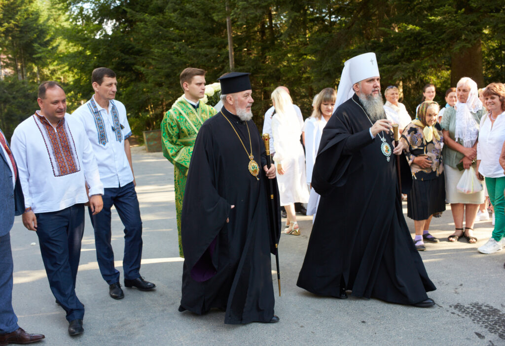 Як у Маняві за участі Митрополита Епіфанія проходила Всеукраїнська проща 