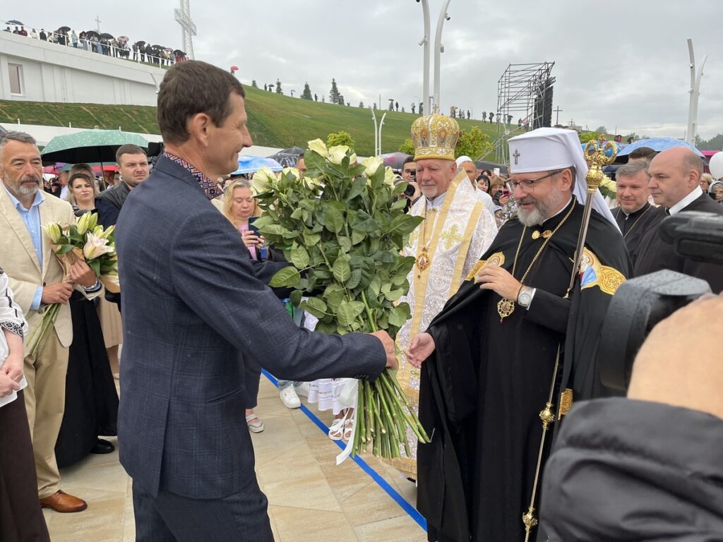 У селі Старуня, за участі Глави УГКЦ Блаженнішого Святослава, відбулося освячення нового храму