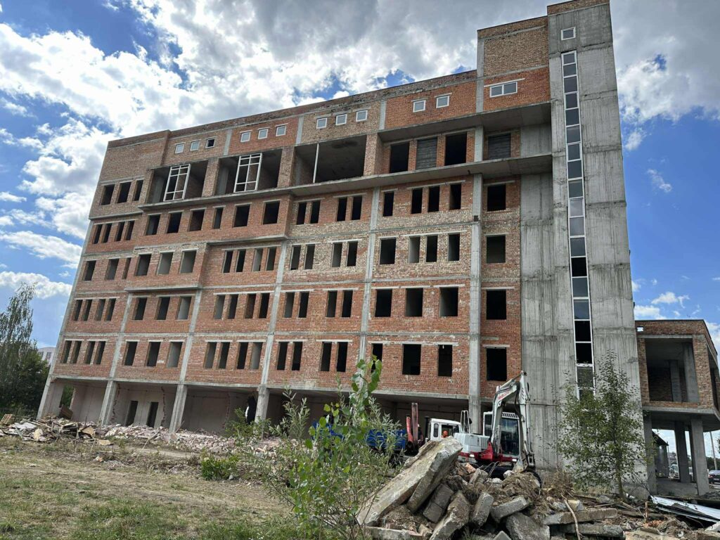 Шість відділень, готель та укриття: як виглядатиме реабілітаційний центр на Пасічній в Івано-Франківську