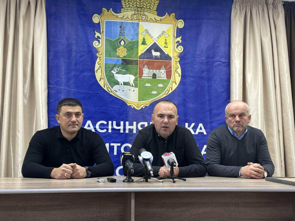 Юрій Стефанчук Андрій Гунда Петро Хмельовський