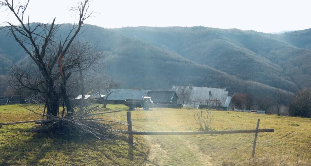 Як живуть люди у найвіддаленішому присілку Яремче
