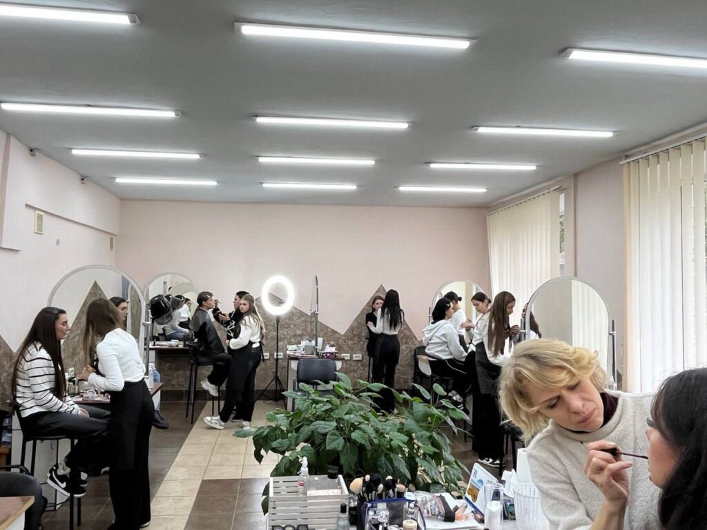 Профорієнтаційний хаб в Івано-Франківську вже охопив понад 600 юнаків і дівчат