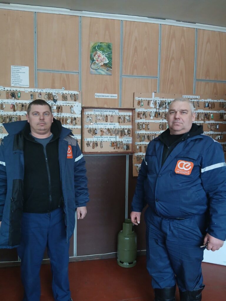 Прикарпатські енергетики майже два тижні відновлювали електропостачання у Києва