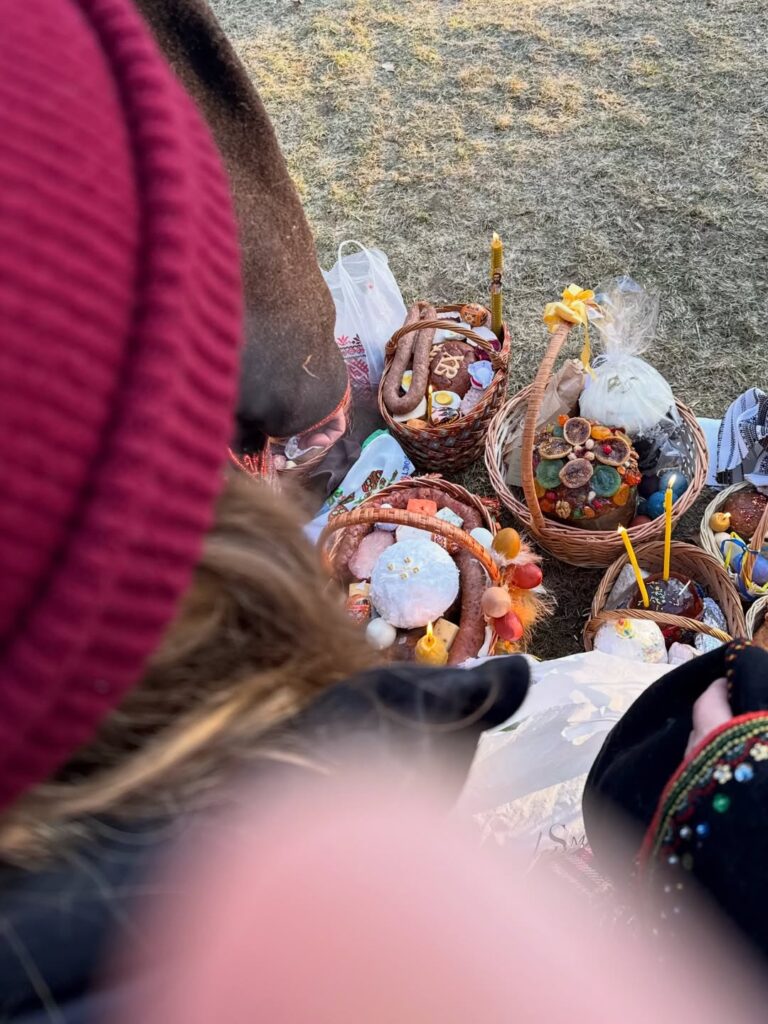 Телеведучий Андрій Бєдняков святкував Великдень у Криворівні