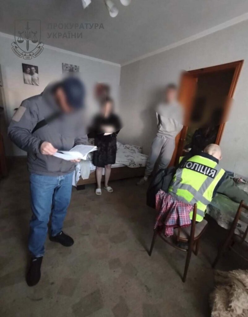 В Івано-Франківську мешканки Львівщини налагодили діяльність із надання платних інтимних послуг (фото) 1 В Івано-Франківську мешканки Львівщини налагодили діяльність із надання платних інтимних послуг