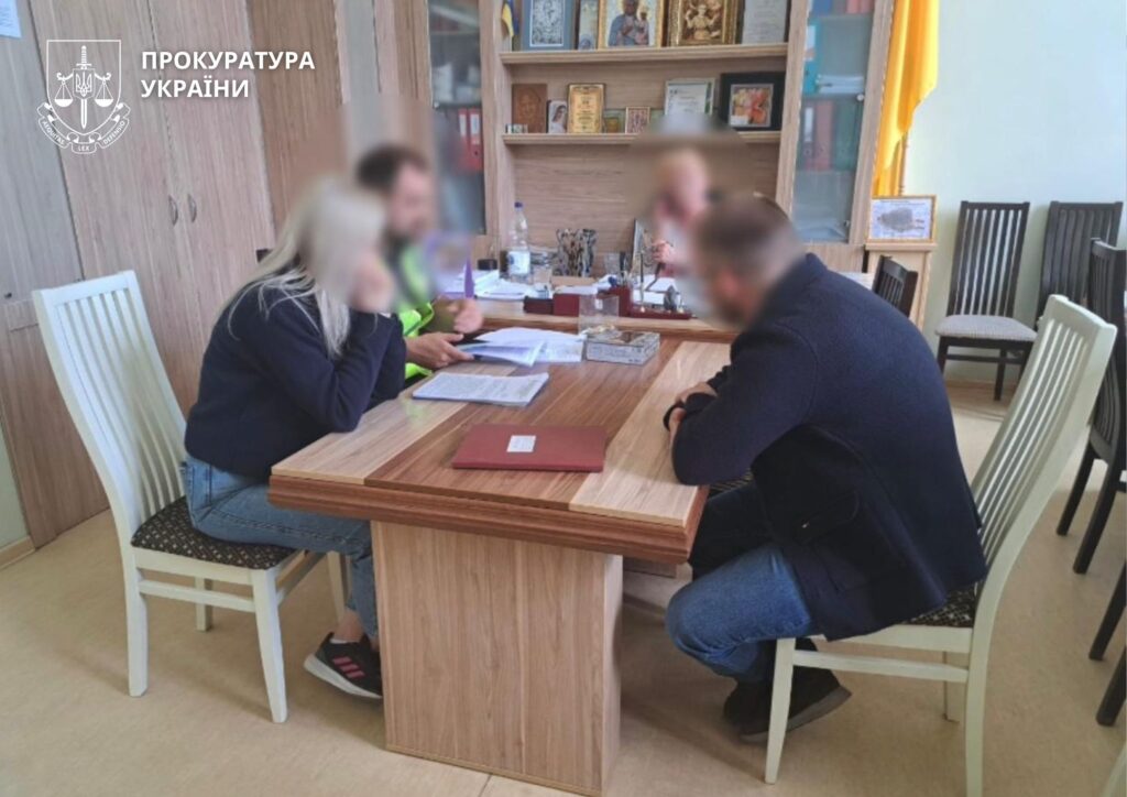 Директорку лікарні Івано-Франківська підозрюють у махінації із медичними послугами на понад 2 млн грн 