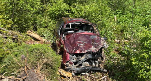 Івано-Франківщина: поблизу Вишкова автомобіль злетів в обрив - загинули троє людей