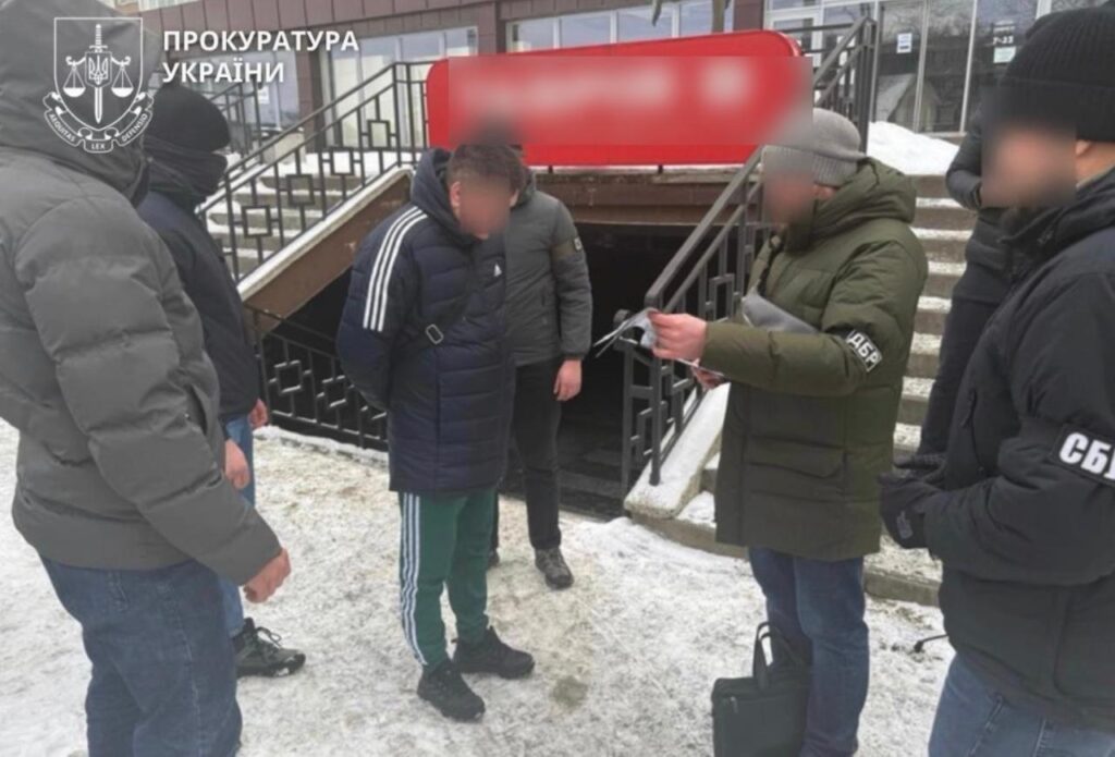 На Івано-Франківщині судитимуть посадовця ДСНС: за 5 тисяч доларів обіцяв роботу з «бронею»